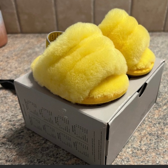 Kids shoes size 02/03 used once no box - Picture 2 of 3